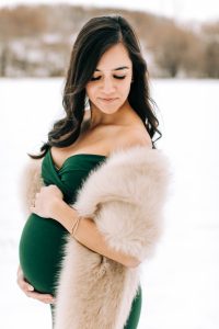 Maternity Photoshoot Wearing Green Maternity Dress-14